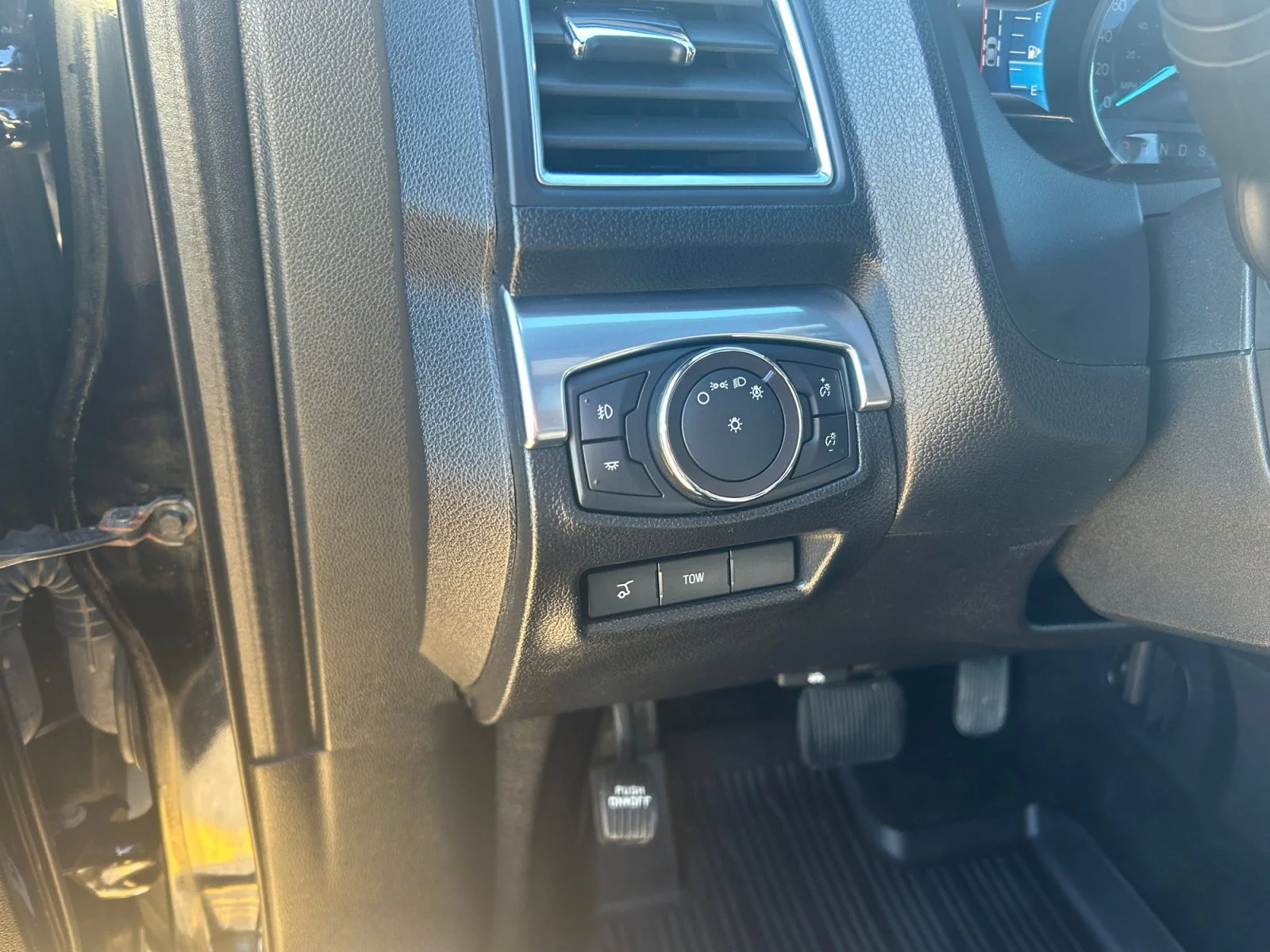 Used 2018 BLACK Ford SPORT 4WD image 16