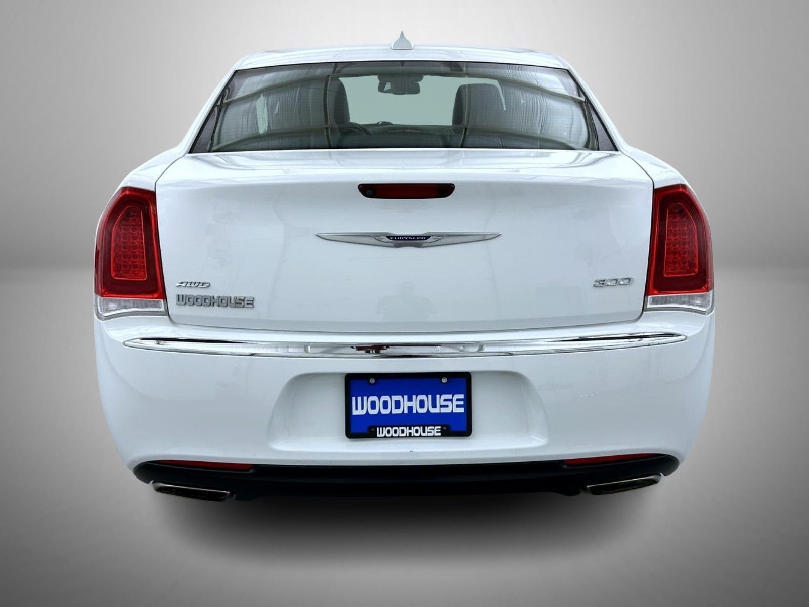 Used 2020 White Chrysler Limited image 6