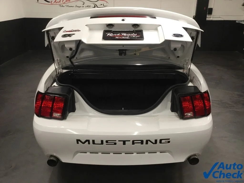 Used 2003 White Ford GT image 23