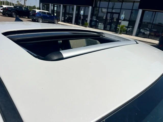 Used 2023 White Kia GT-Line image 10