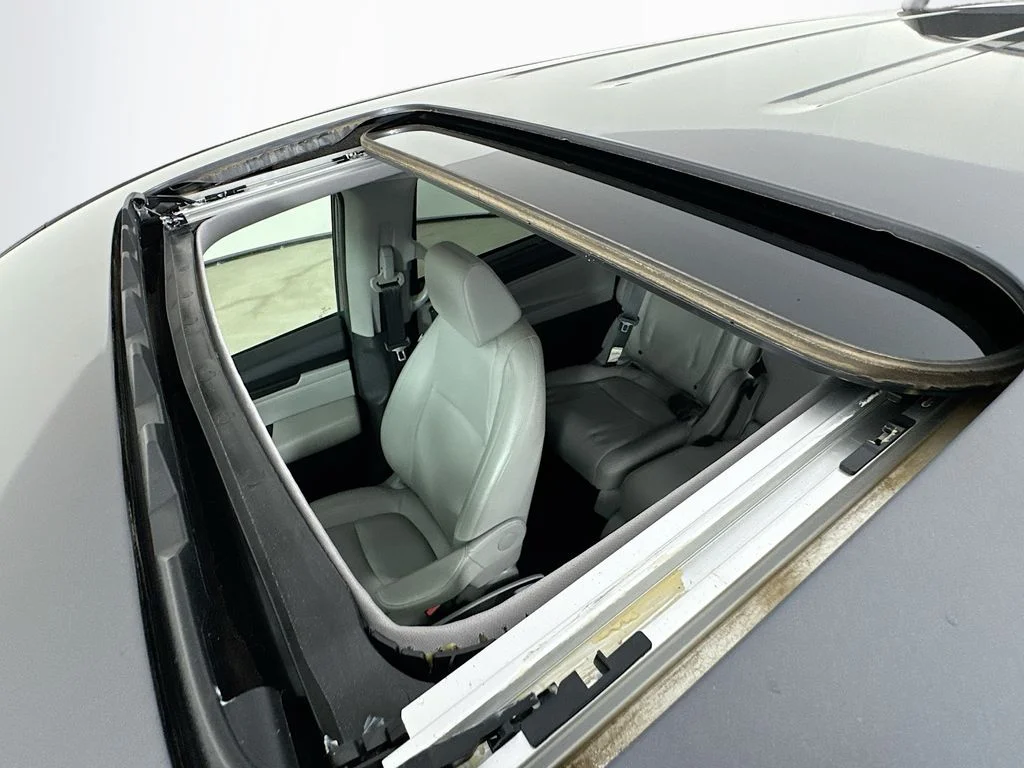 Certified Used 2018 Modern Steel Metallic Honda EX-L image 29