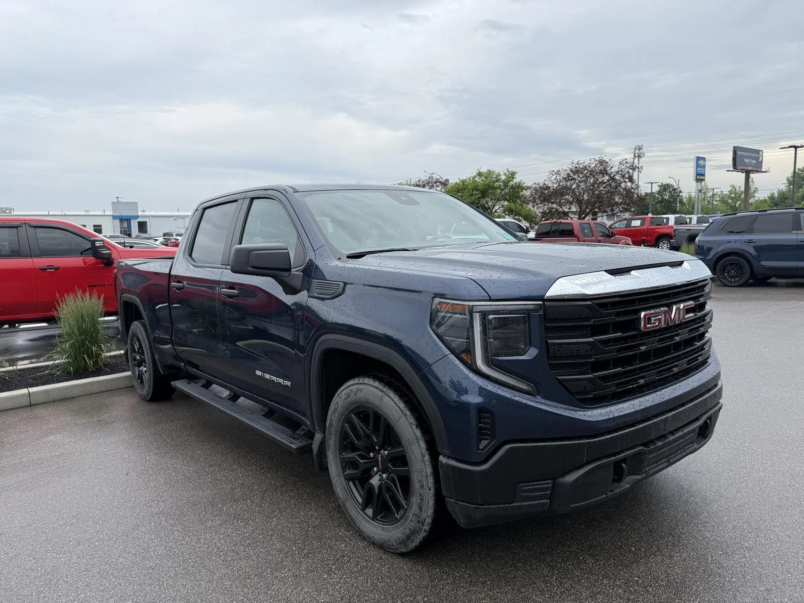 2022 GMC Sierra Base 4WD Crew Cab Standard Box's photo