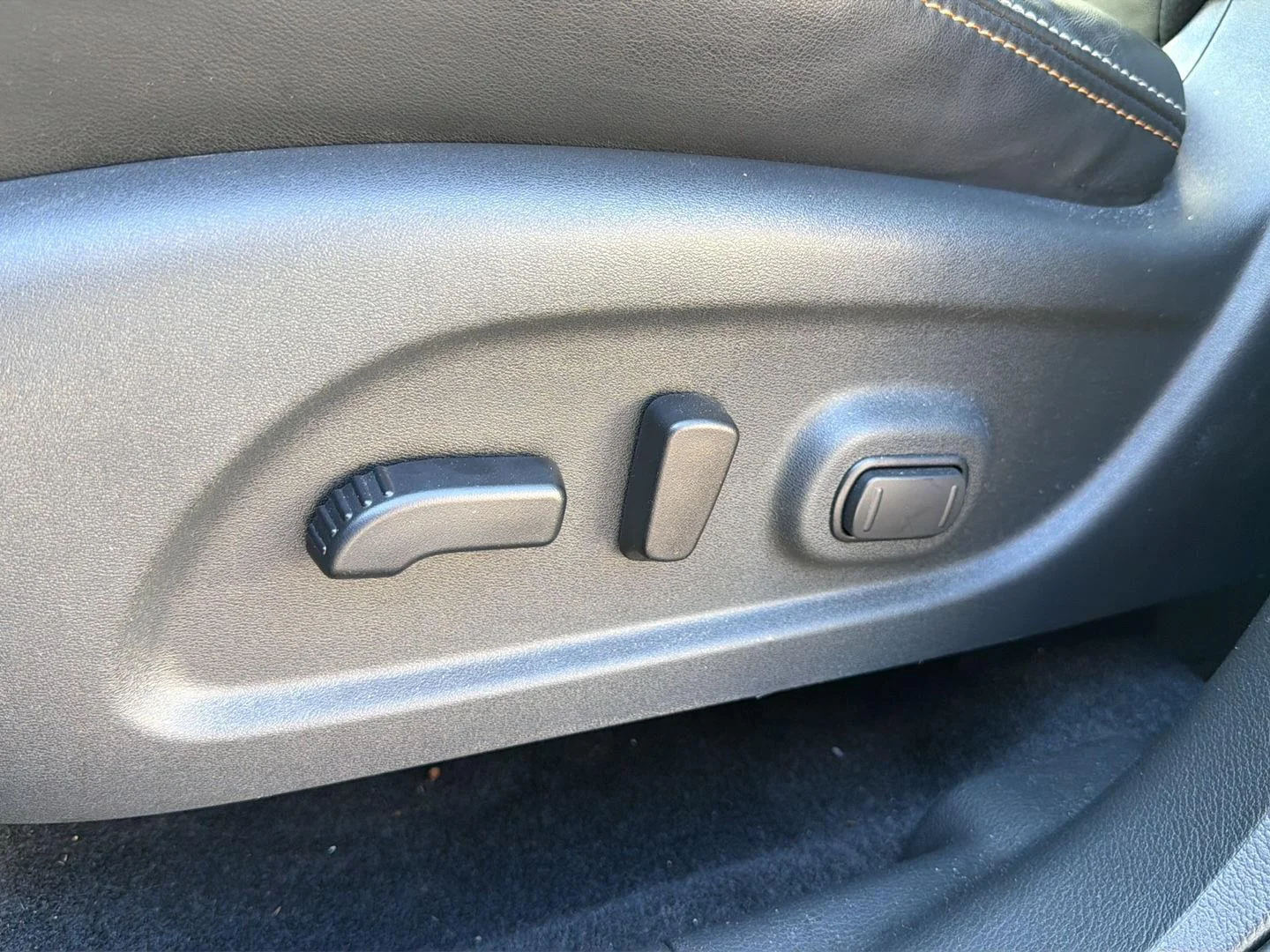 Used 2024 Boulder Gray Pearl Nissan Platinum image 23
