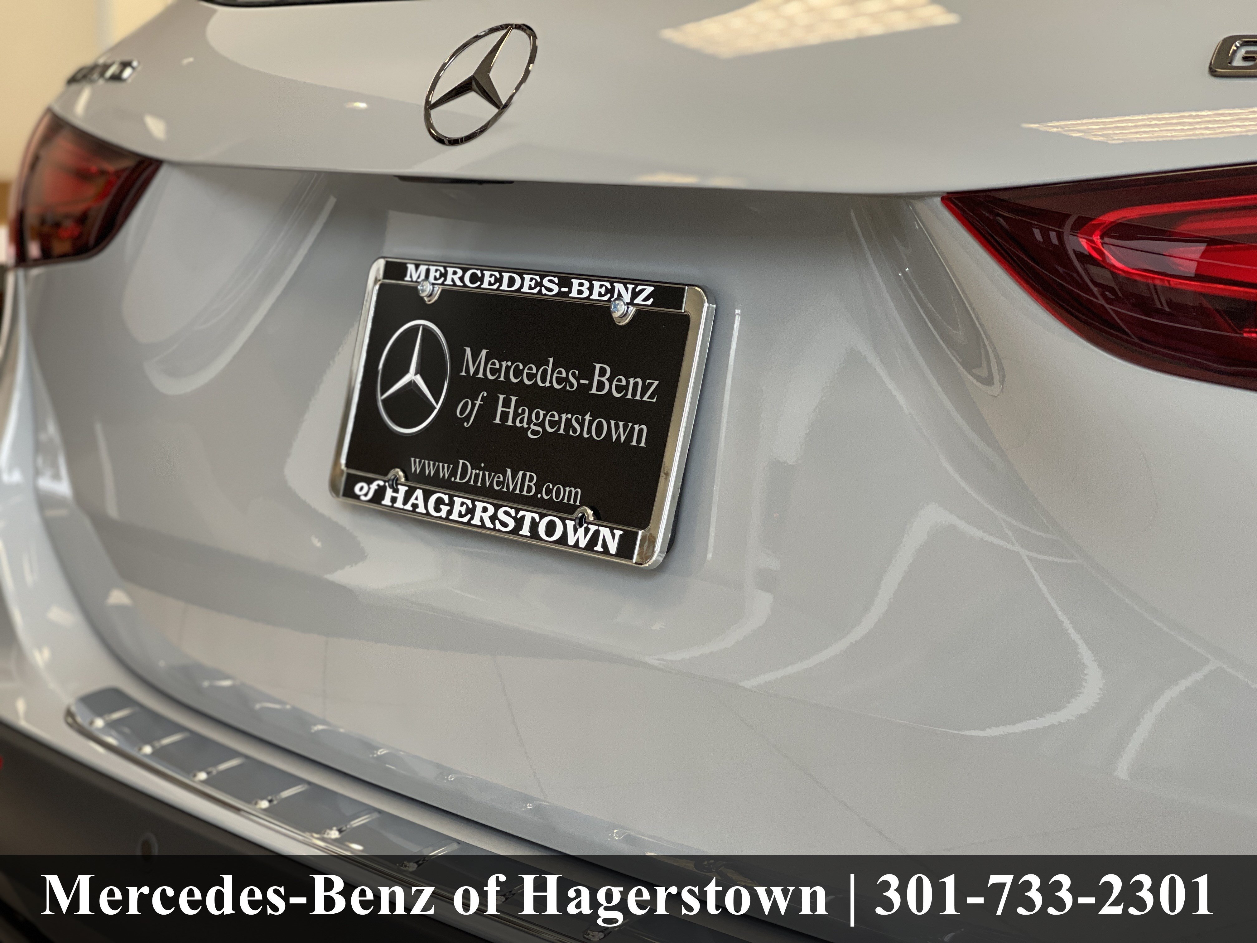 New 2026 MANUFAKTUR Alpine Grey Mercedes-Benz AMG® GLA 35 4MATIC SUV image 24
