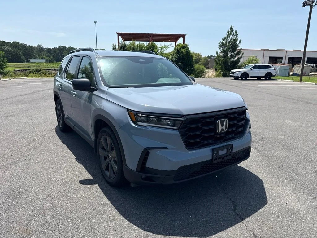 2025 Honda Pilot Sport 2WD's photo