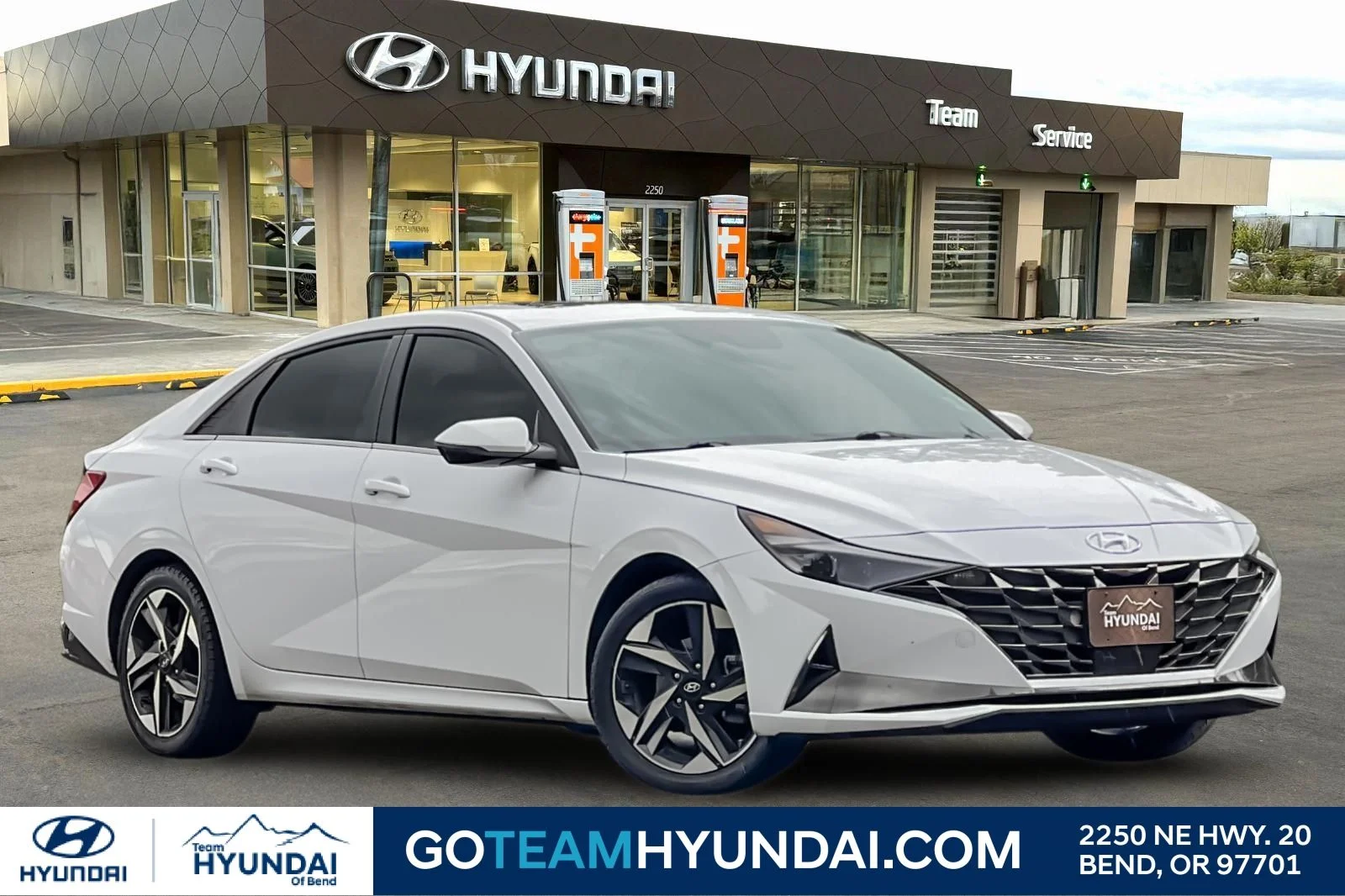 2023 Hyundai Elantra 1.6 HEV Limited DCT's photo