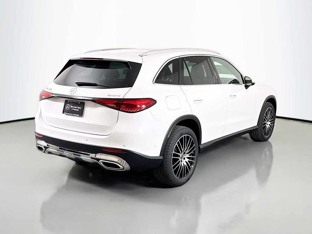 New 2026 MANUFAKTUR Moonlight White Metallic Mercedes-Benz GLC 300 image 40