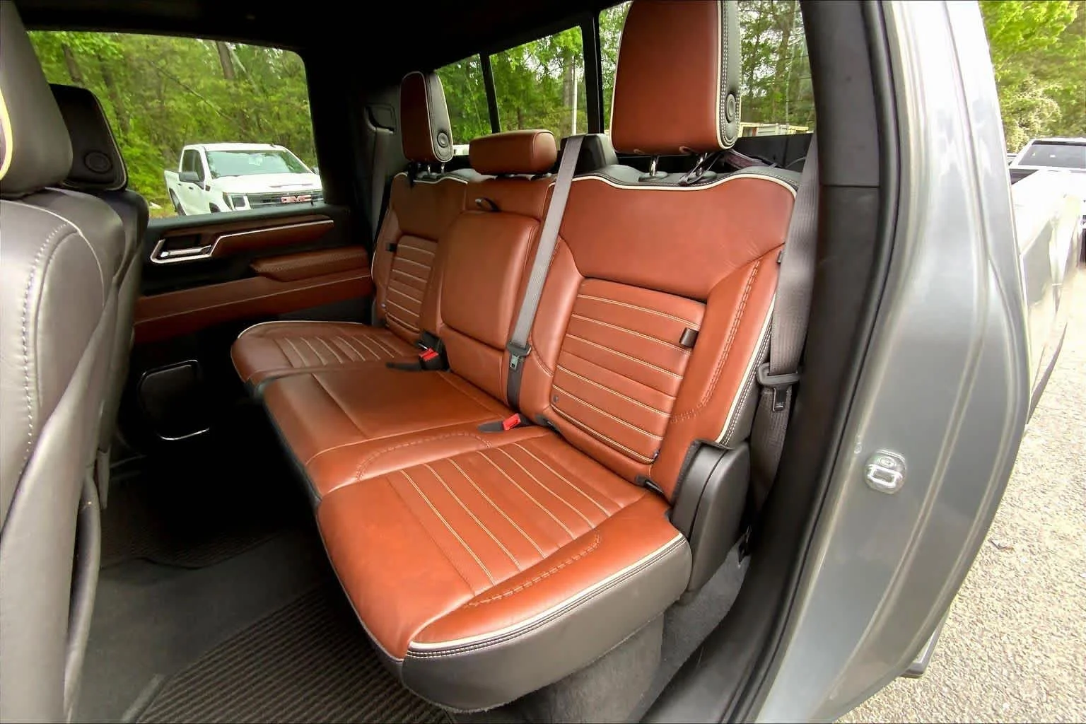 Used 2024 Sterling Metallic GMC Denali Ultimate image 30