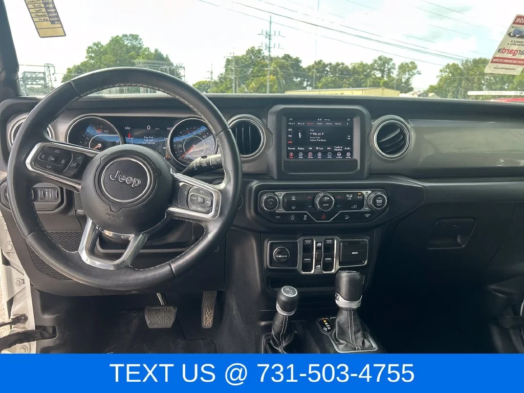 Used 2018 White Jeep Unlimited Sahara image 13