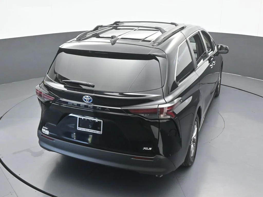 Used 2025 Midnight Black Metallic Toyota XLE image 54
