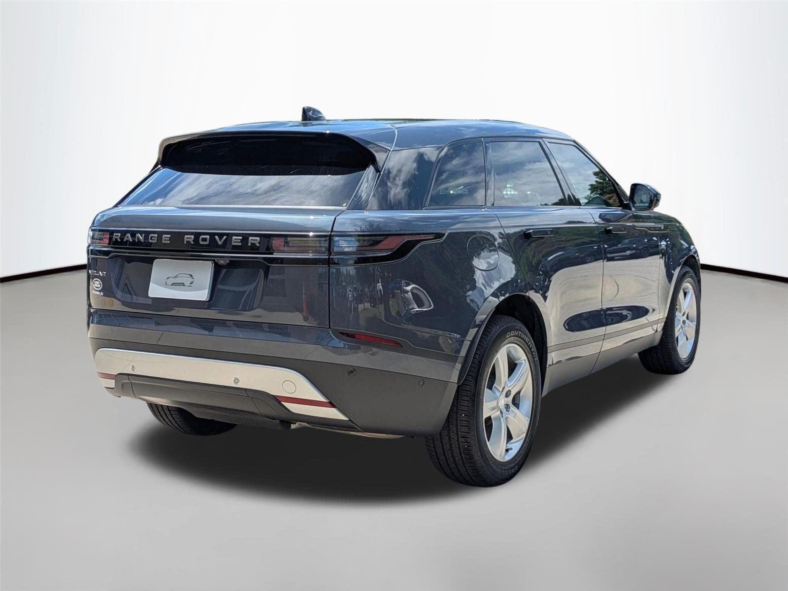 Used 2026  Land Rover S image 5