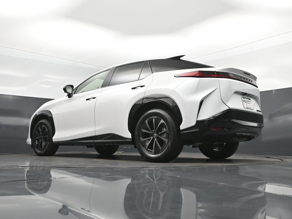 New 2026 Oxygen White Lexus  350e PREMIUM image 40