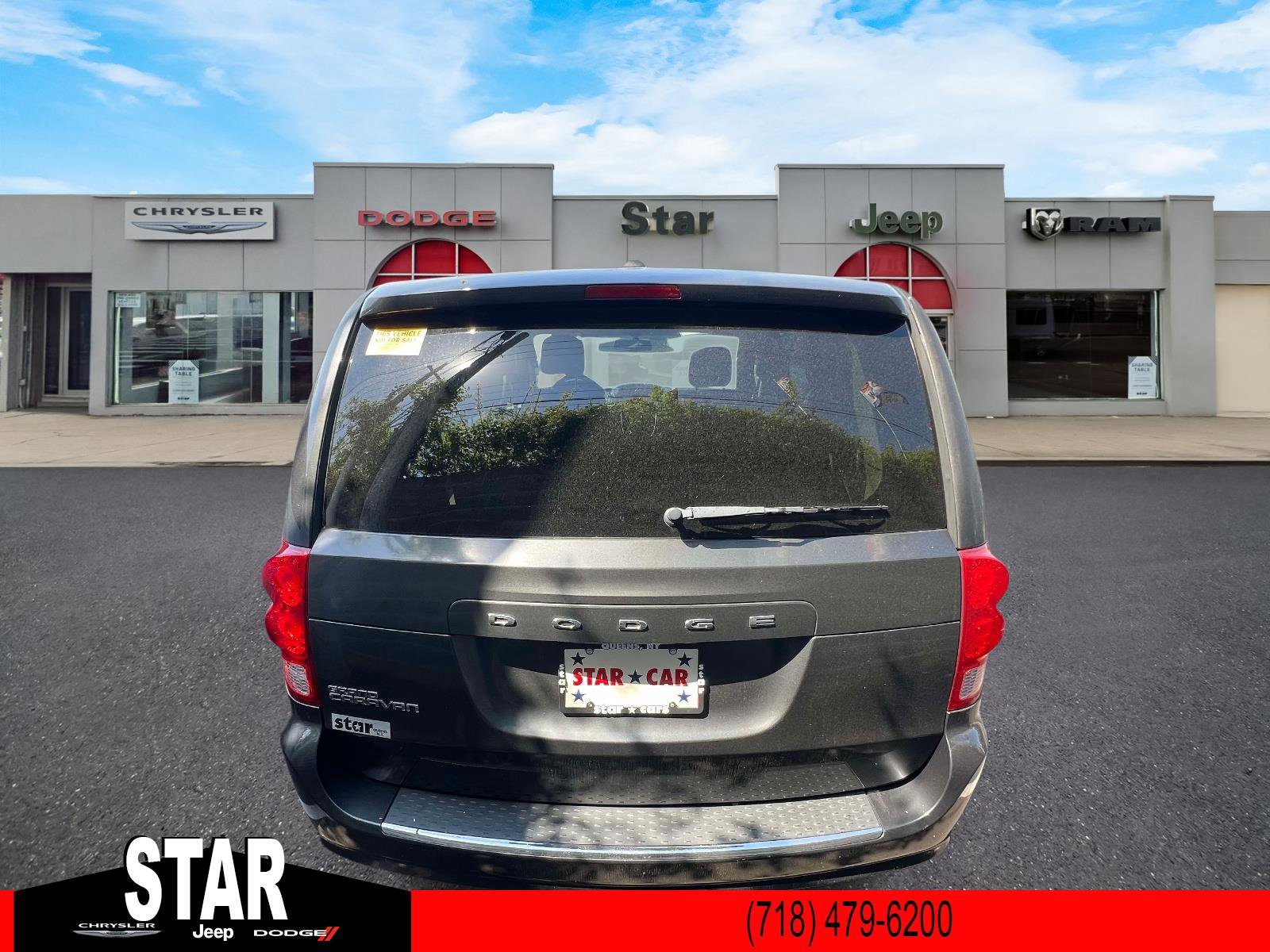 Used 2012 Dark Charcoal Pearl Dodge SE image 5