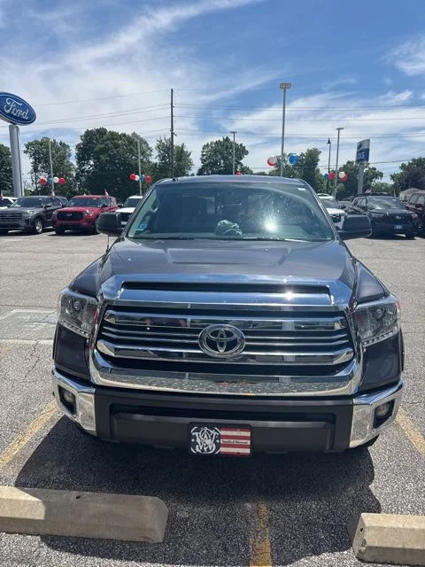 Certified Used 2017 Gray Toyota SR5 image 3