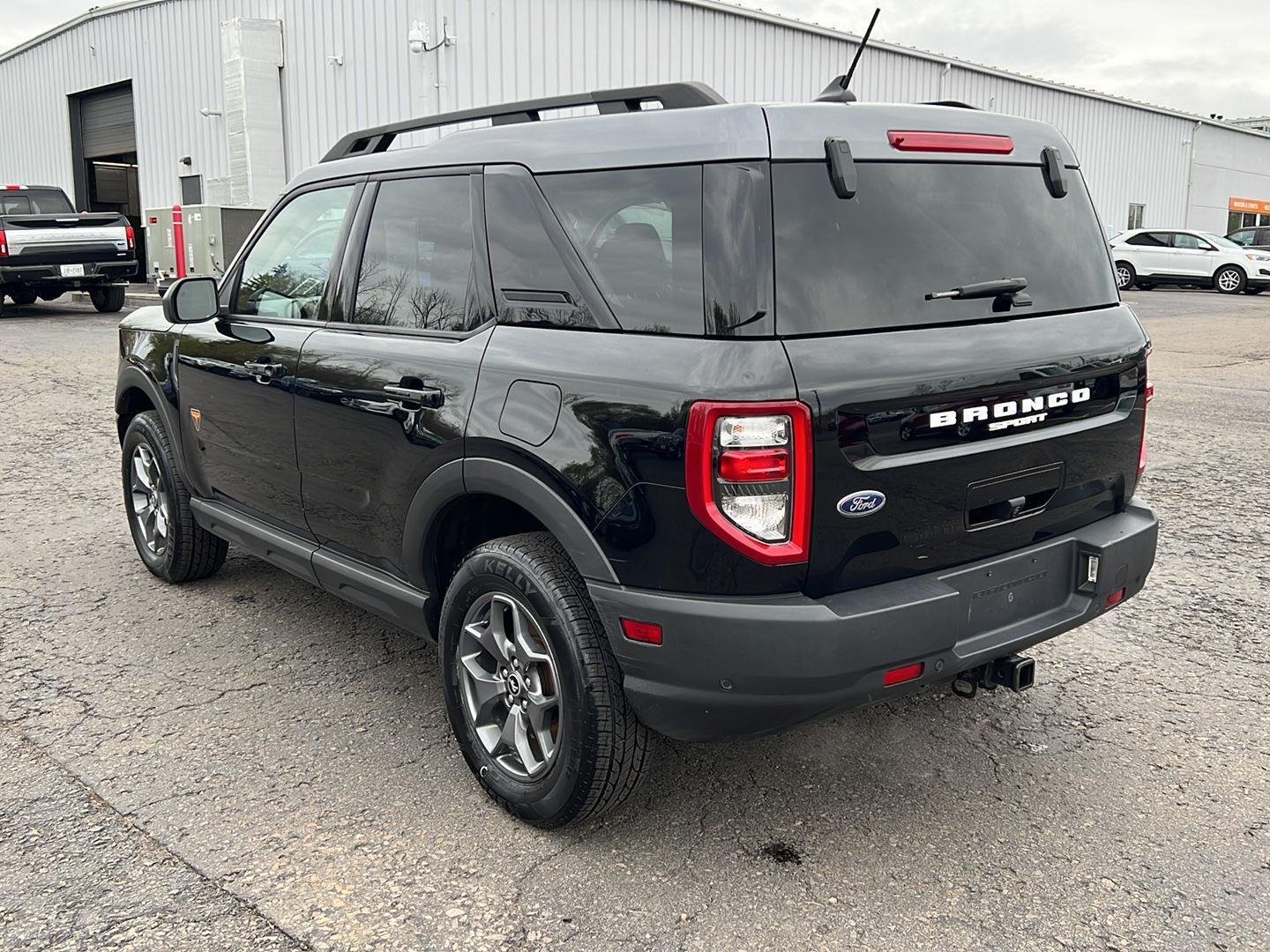Used 2021 Shadow Black Ford Badlands image 3