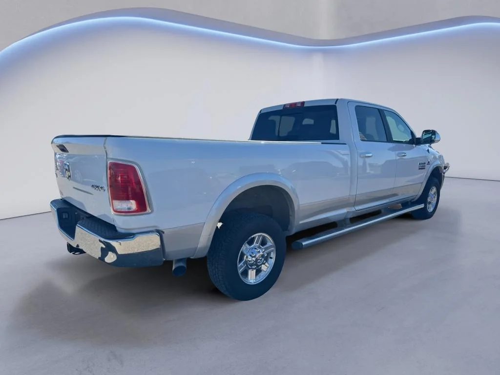 Used 2013 Bright White Clearcoat Ram Laramie image 6