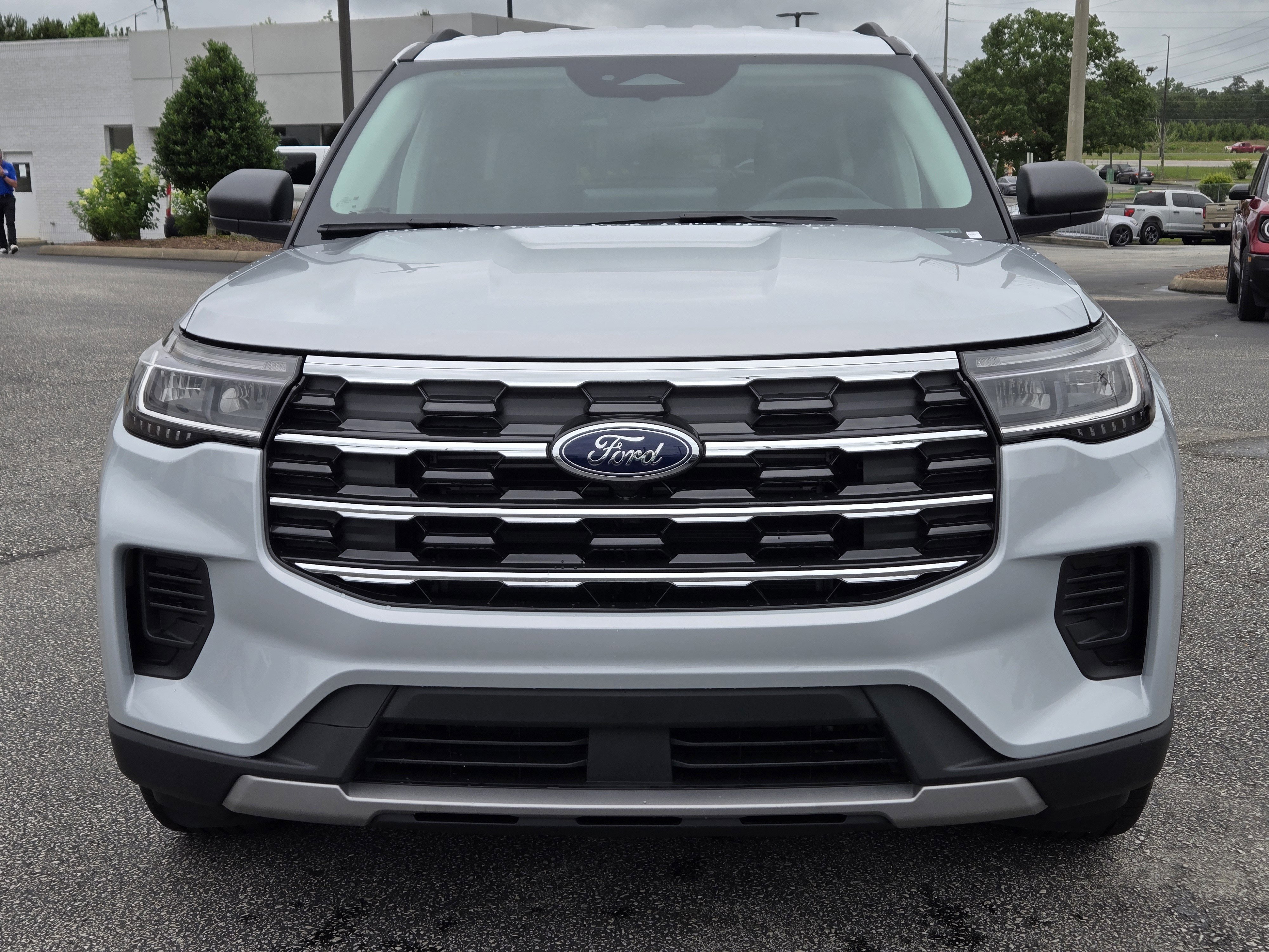 New 2026 Space White Metallic FORD Active image 3