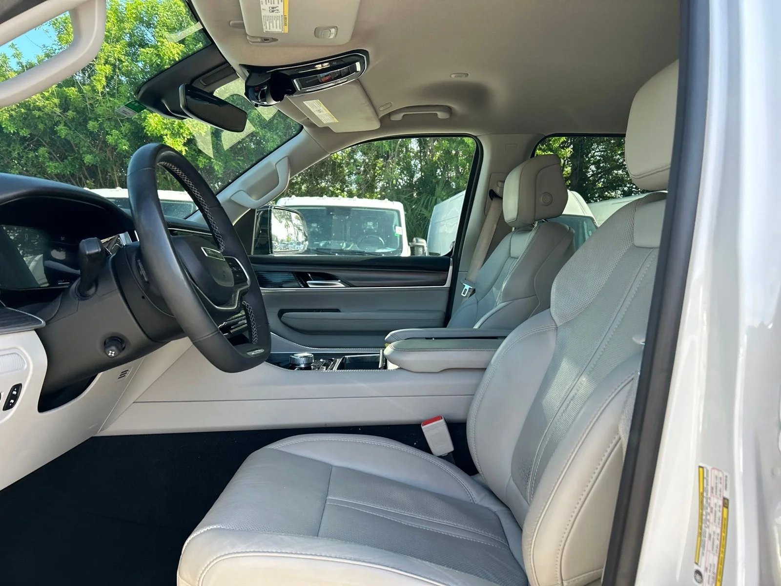 Used 2023 Bright White Clearcoat Jeep Series III image 9
