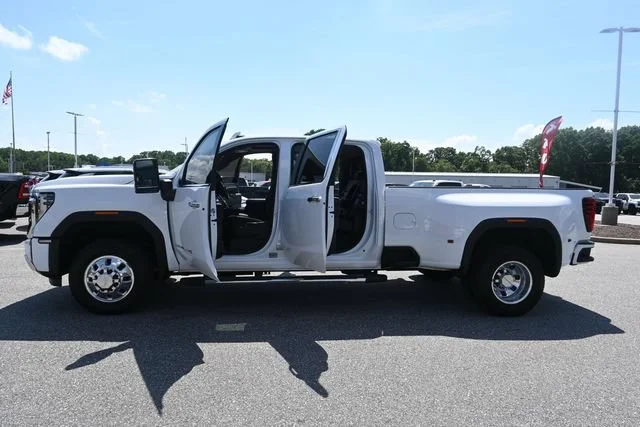 Used 2024 Summit White GMC Denali DRW image 23