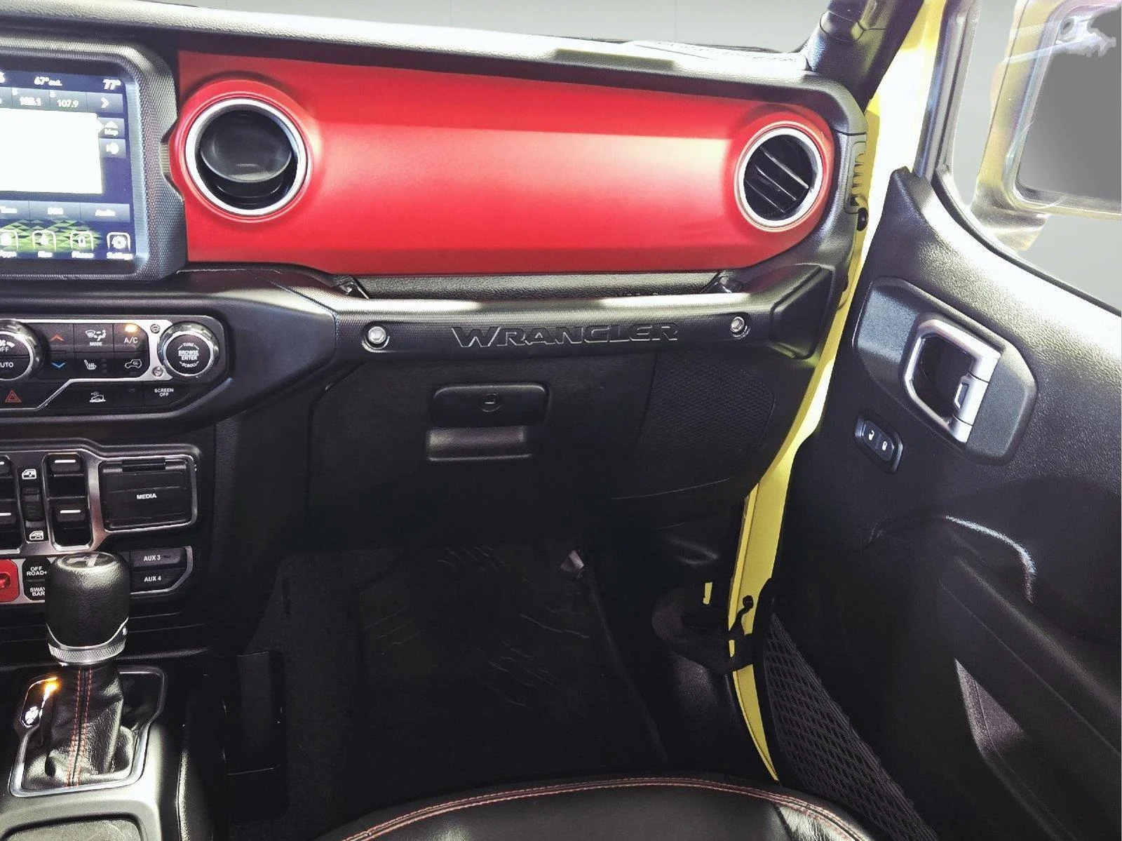 Used 2023 High Velocity Clearcoat Jeep Rubicon image 38