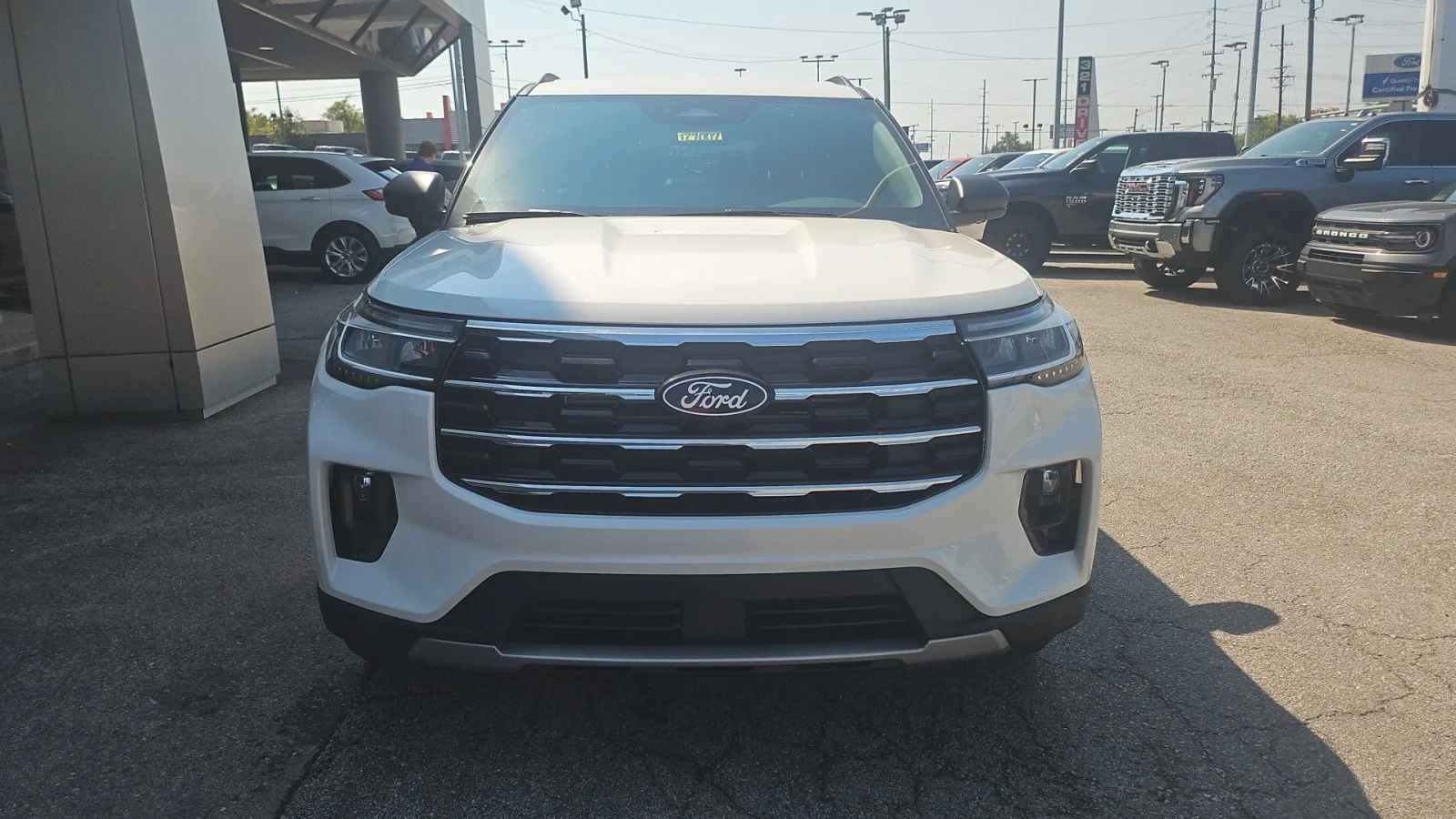 New 2027 Star White Metallic Tri-Coat Ford Active 4WD image 7