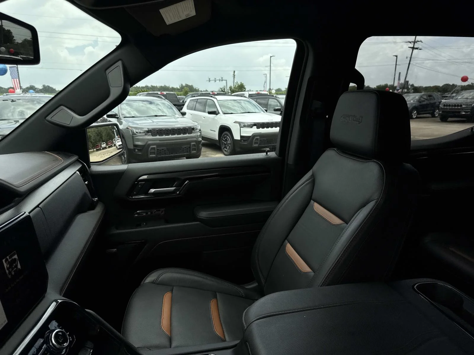 Used 2025 Onyx Black GMC AT4 image 15