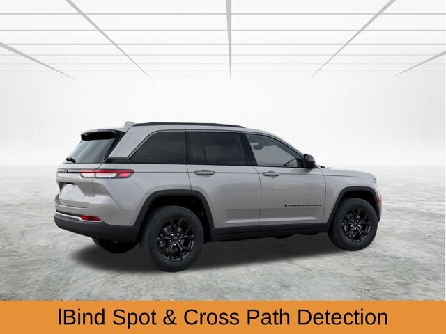 New 2026 Silver Zynith Exterior Paint Jeep Altitude image 5