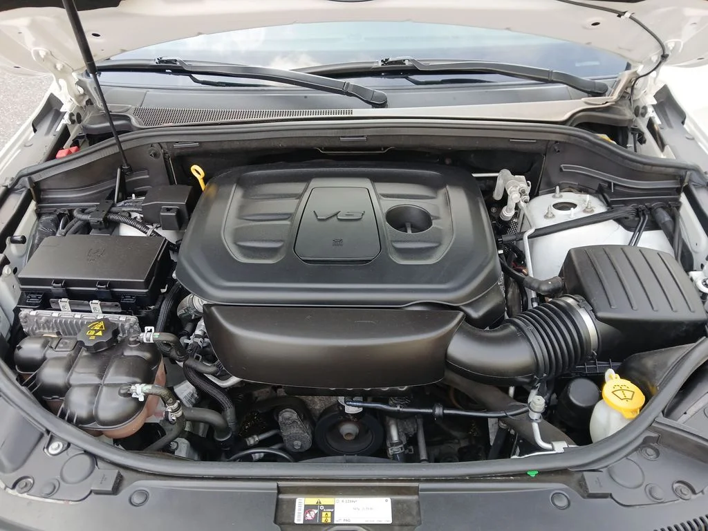 Used 2020 White Jeep Altitude image 43