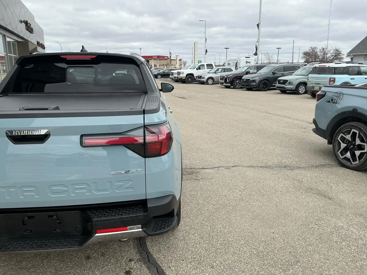 Used 2025 Blue Hyundai Preferred image 36