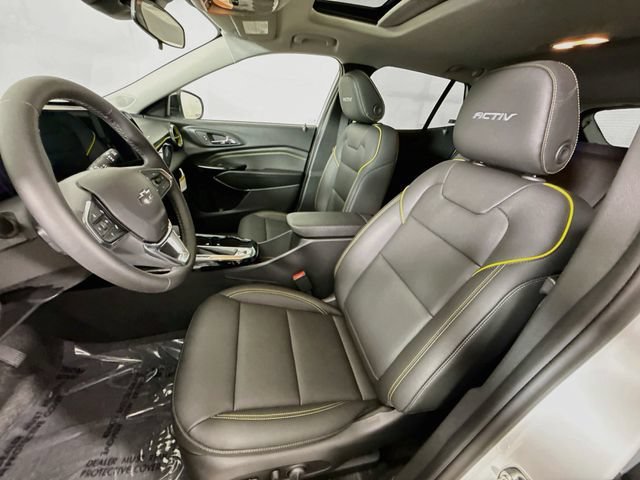New 2026 Summit White Chevrolet ACTIV image 22