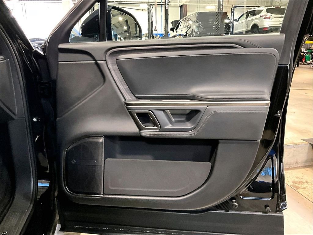 Used 2024 Gray Rivian Adventure image 12