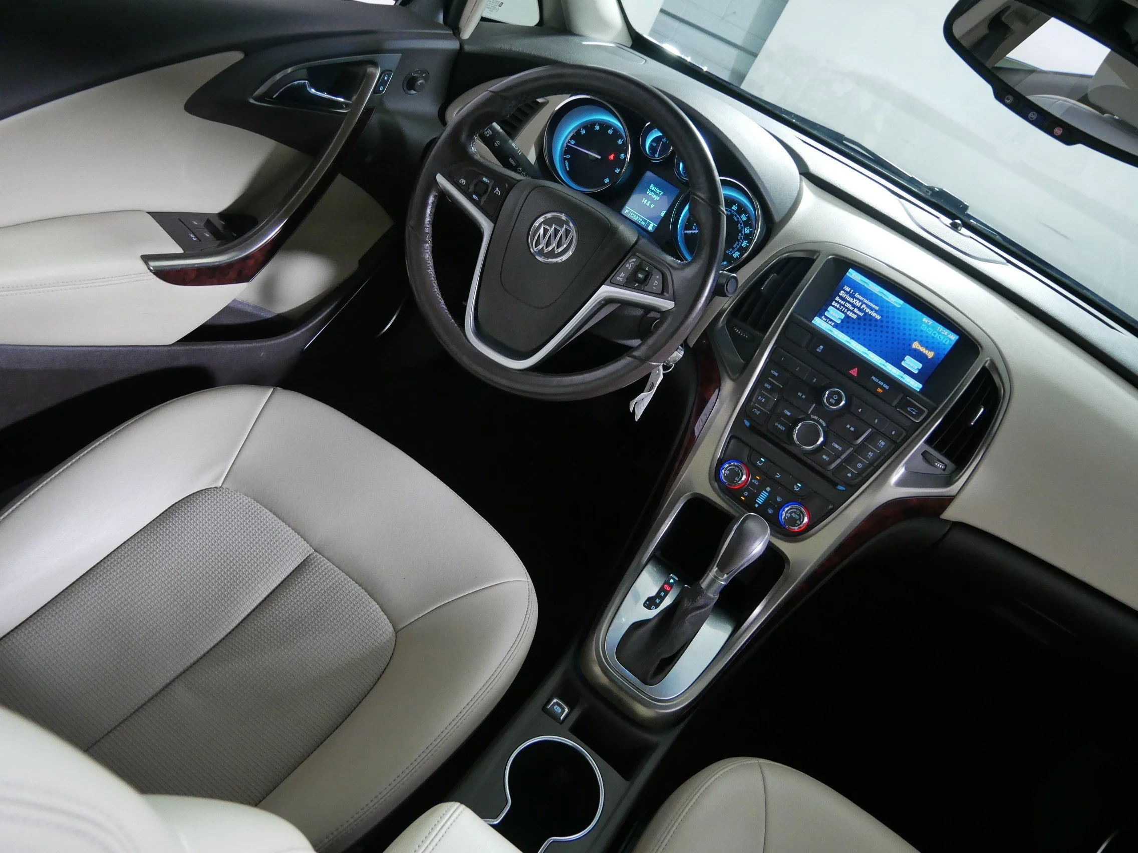 Used 2013 Luxo Blue Metallic Buick  image 9