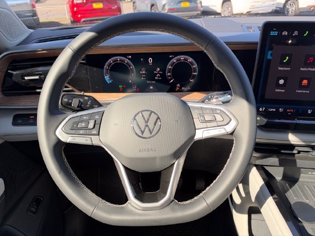 New 2027 Deep Black Pearl Volkswagen SE w/Technology image 21