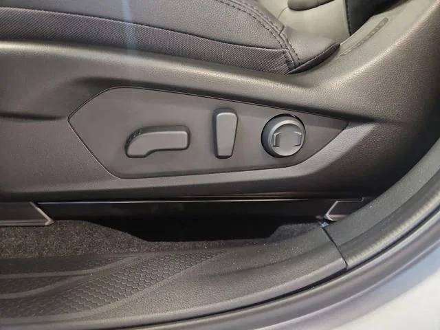 New 2026 ICE SILVER METALLIC Subaru Premium image 24