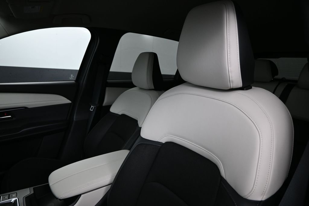 New 2026 Rhodium White Metallic Mazda 2.5 S Preferred AWD image 9