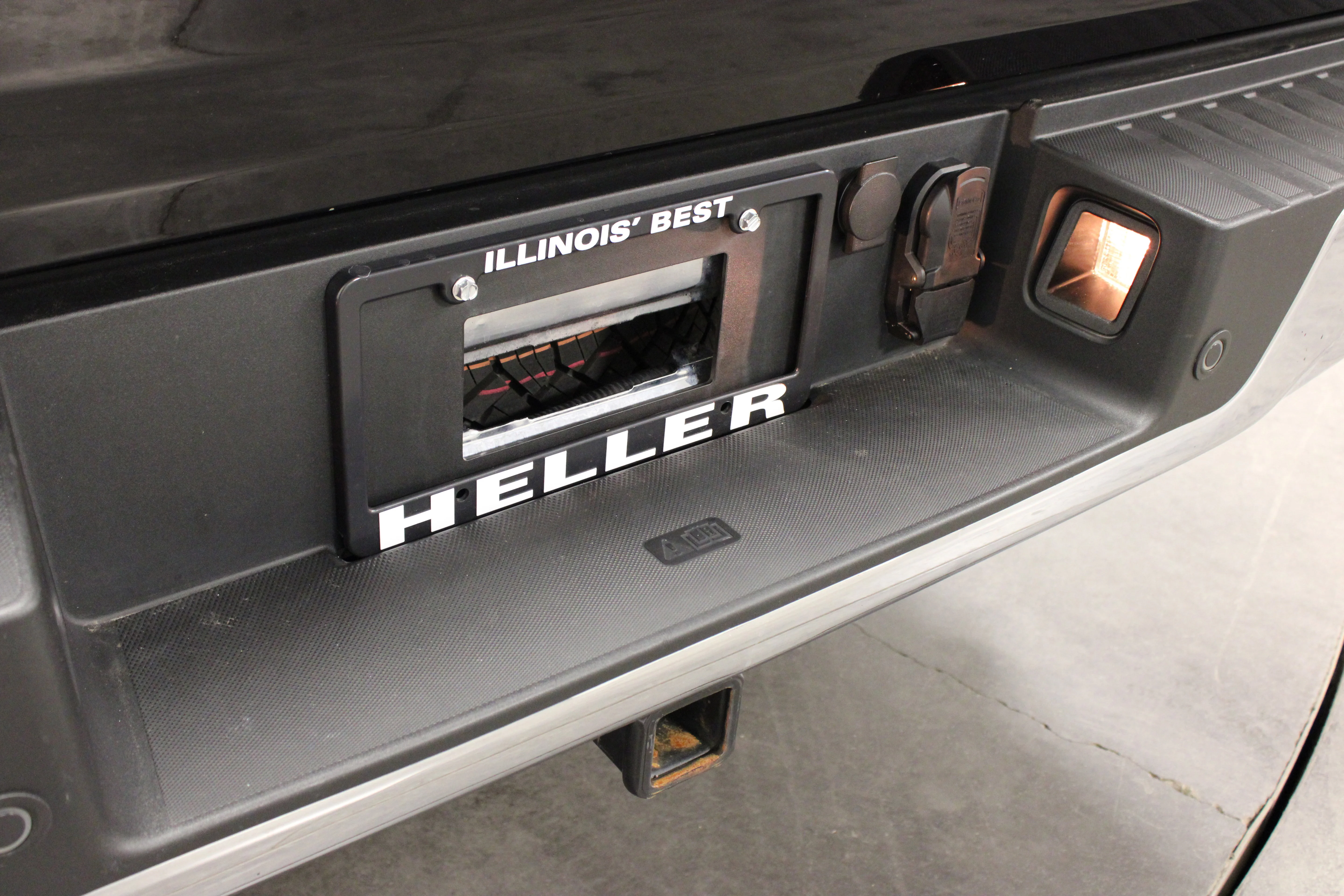 Used 2025 Agate Black Metallic Ford XLT image 12
