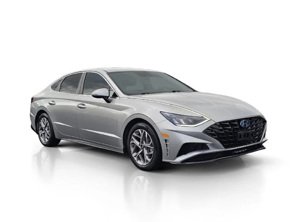Used 2021 Shimmering Silv Hyundai SEL image 5