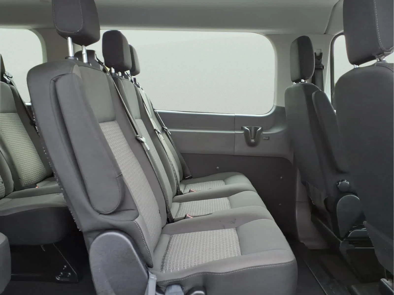 Used 2025 Oxford White Ford XLT image 28