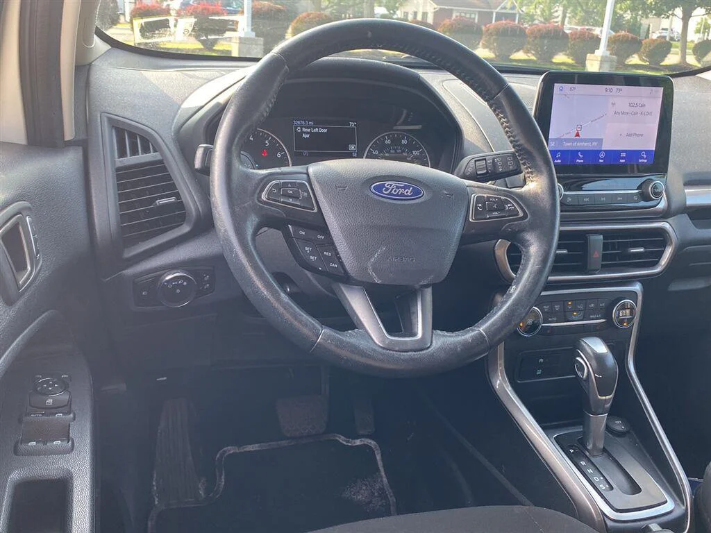 Used 2020 Diamond White Ford SE image 15
