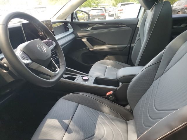 New 2026 Silver Volkswagen SE image 21