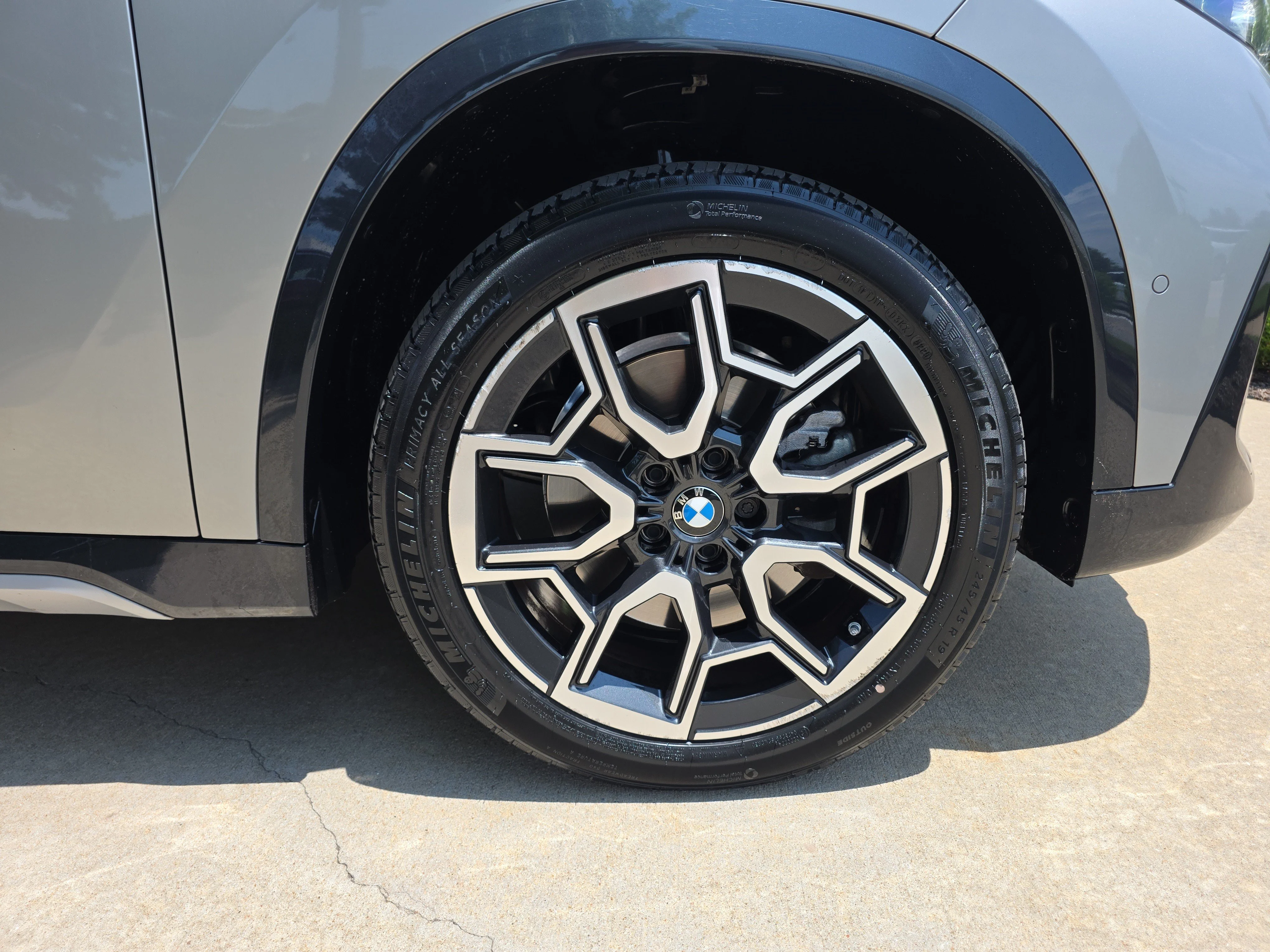 Certified Used 2023 Space Silver Metallic BMW xDrive28i image 25