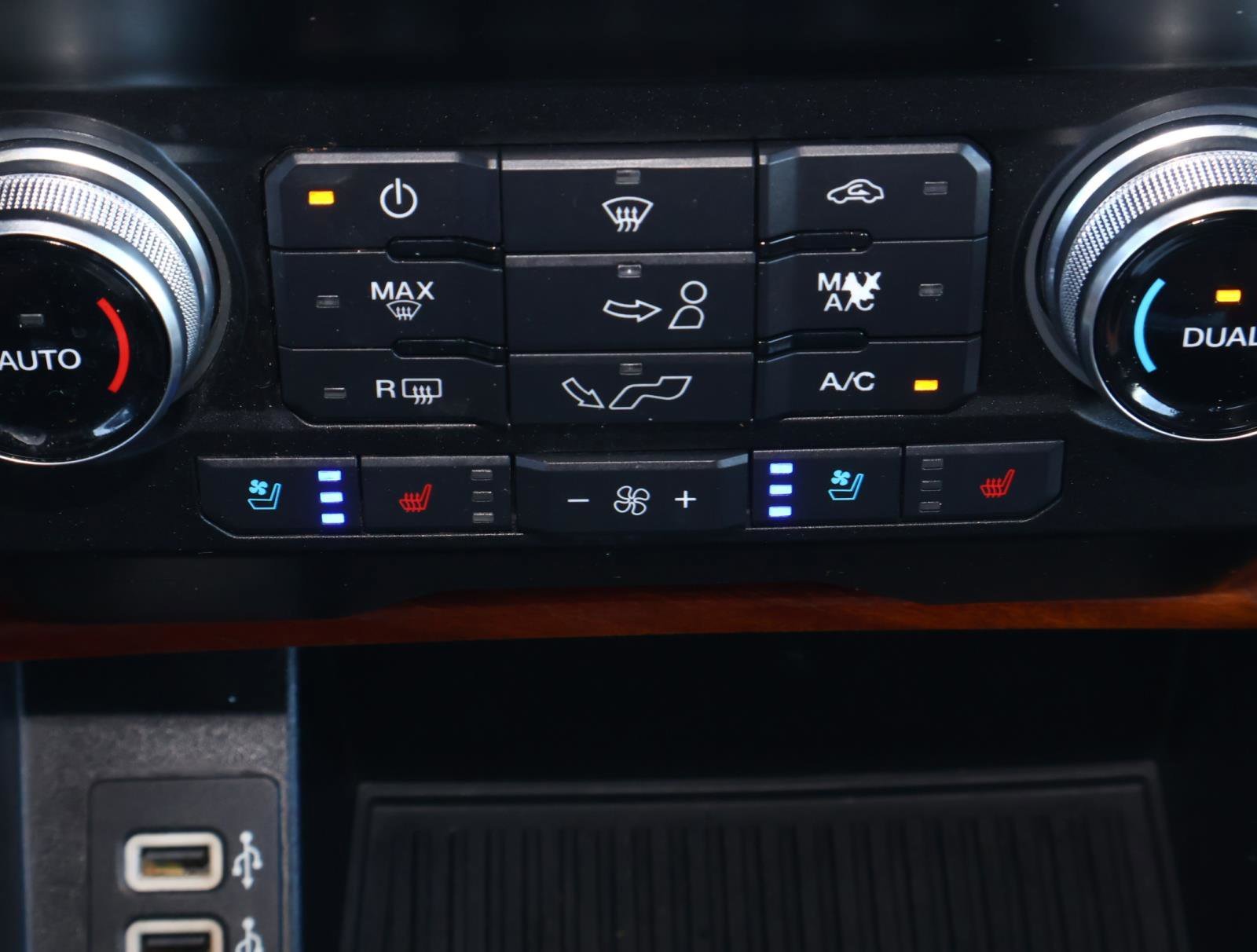 Used 2020 Blue Jeans Metallic Ford King Ranch image 32