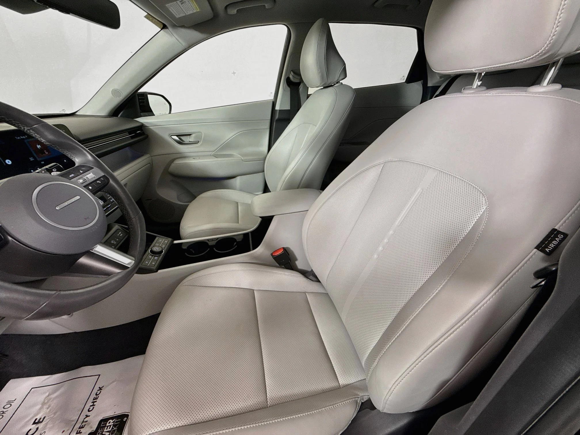 Used 2024 Abyss Black Pearl Hyundai Limited image 11