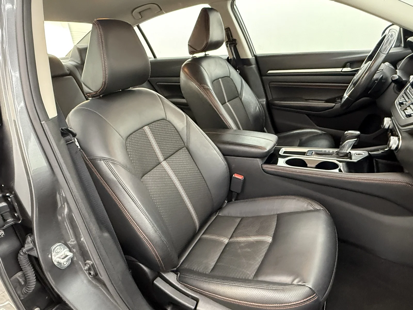 Used 2023 Gun Metallic Nissan 2.5 SR image 30