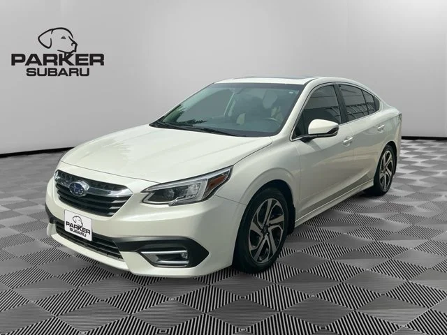 Used 2022 Crystal White Pearl Subaru Limited image 1