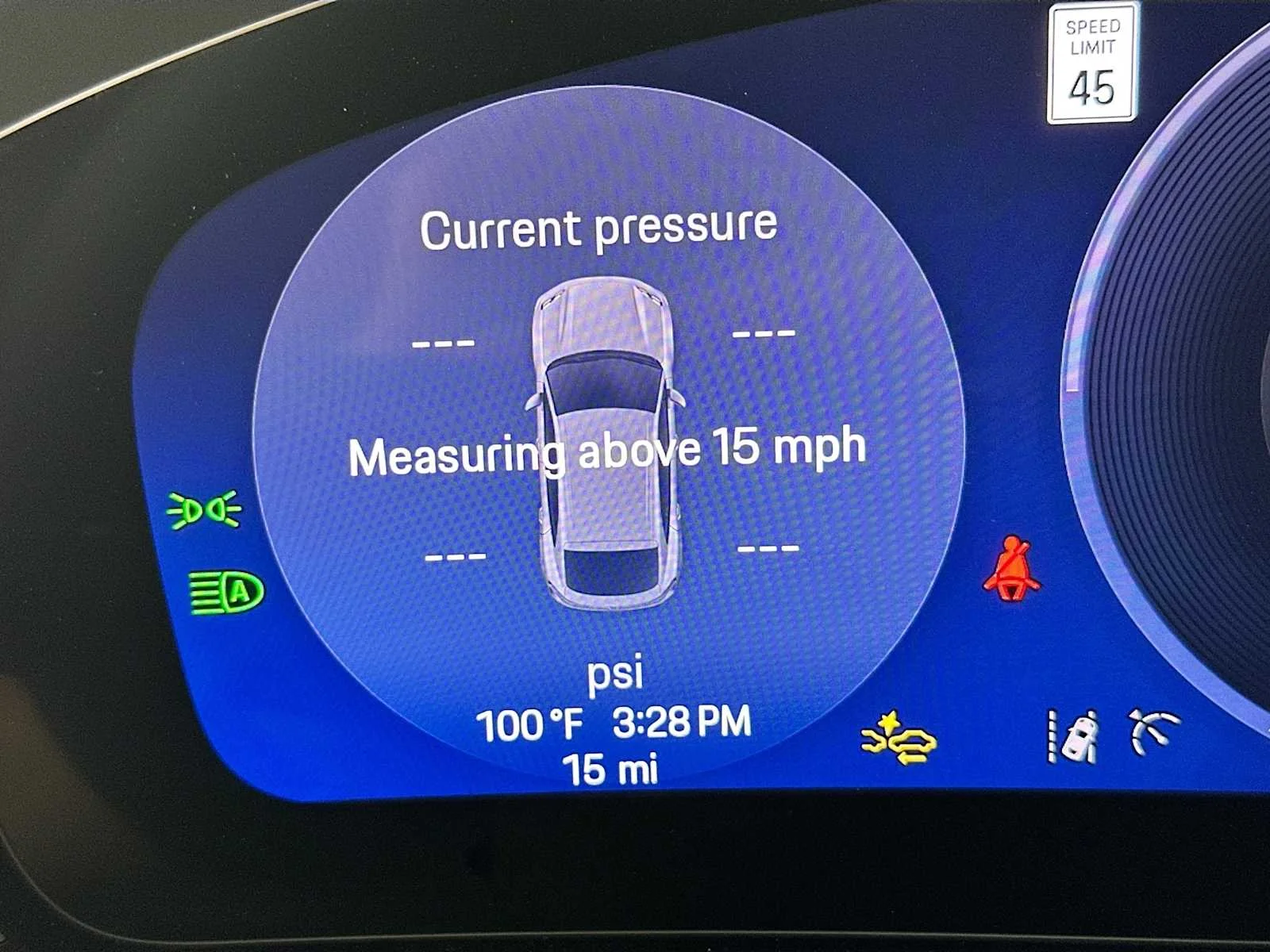 2025 Porsche Macan Turbo Electric - Photo 15