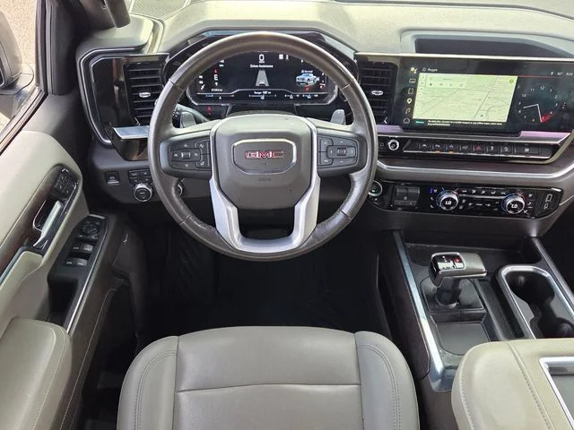 Used 2022 Black GMC SLT image 7