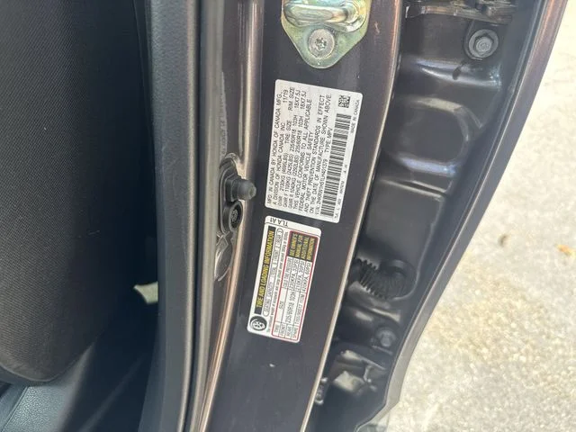 Used 2020  Honda EX image 35