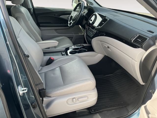 Used 2021 Blue Honda Touring image 13