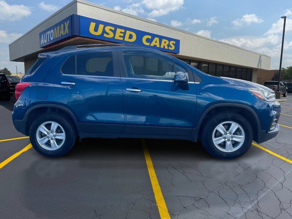 Used 2020 Chevrolet Trax LT with VIN 3GNCJPSB4LL231659 for sale in Traverse City, MI
